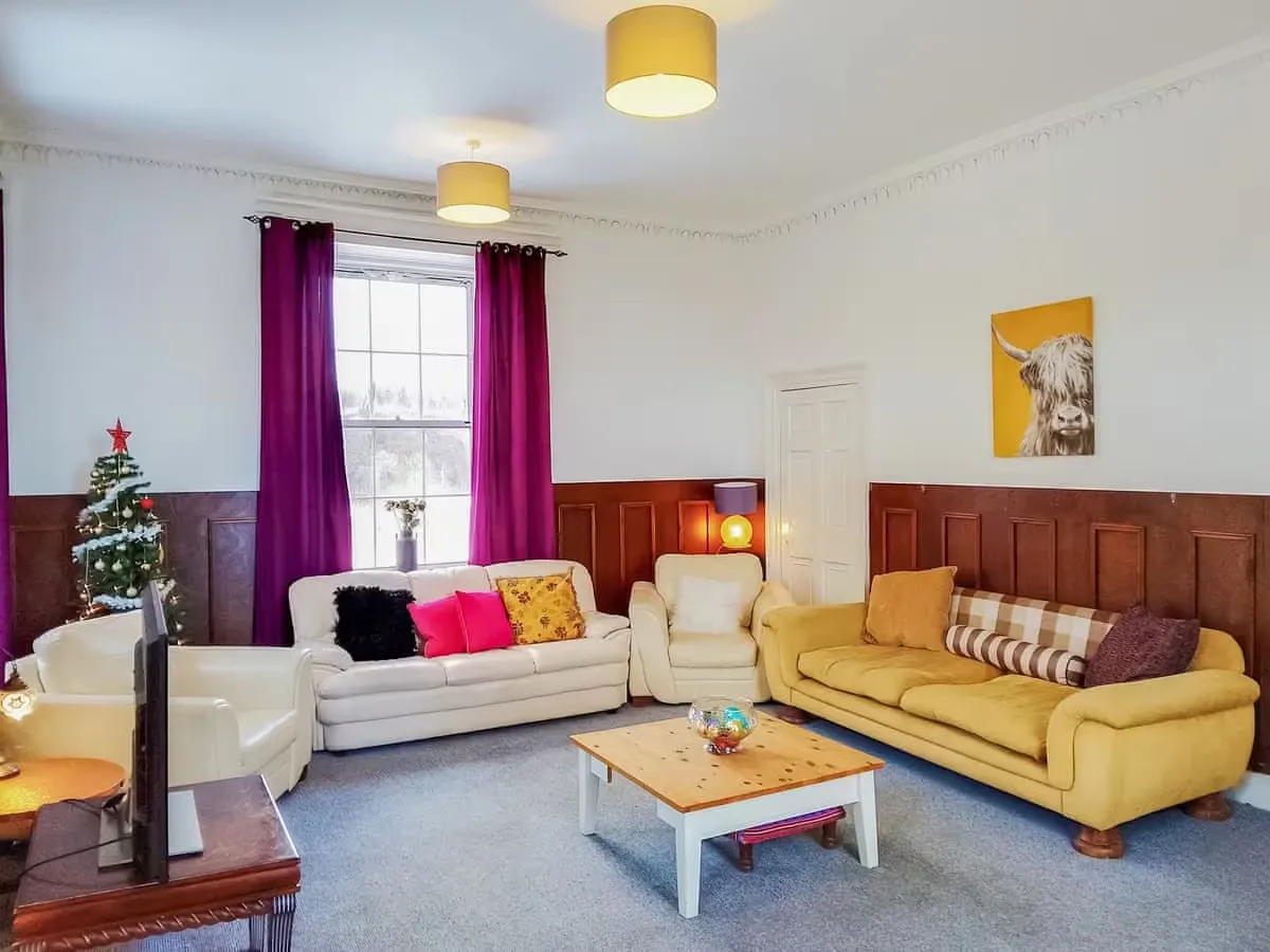 Large Edinburgh holiday house